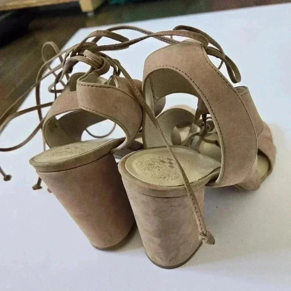 Vince Camuto “Winola” Nubuck Heel size 10 - Picture 5 of 10